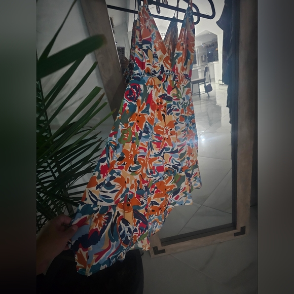 SOLD Women's Floral print halter neck backless dress Size: Large - Picture 6 of 6